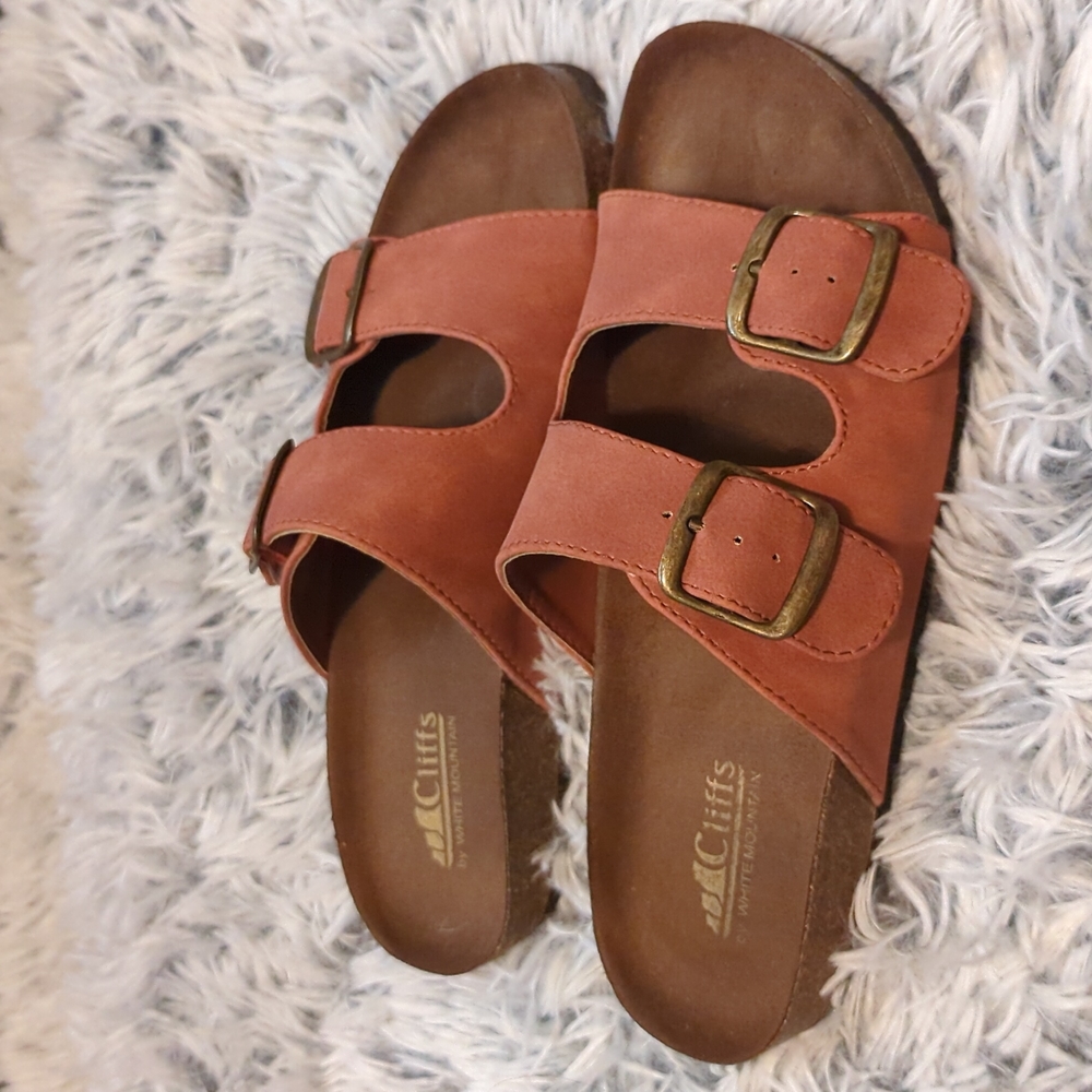 White mountain cliffs Mauve Sandals